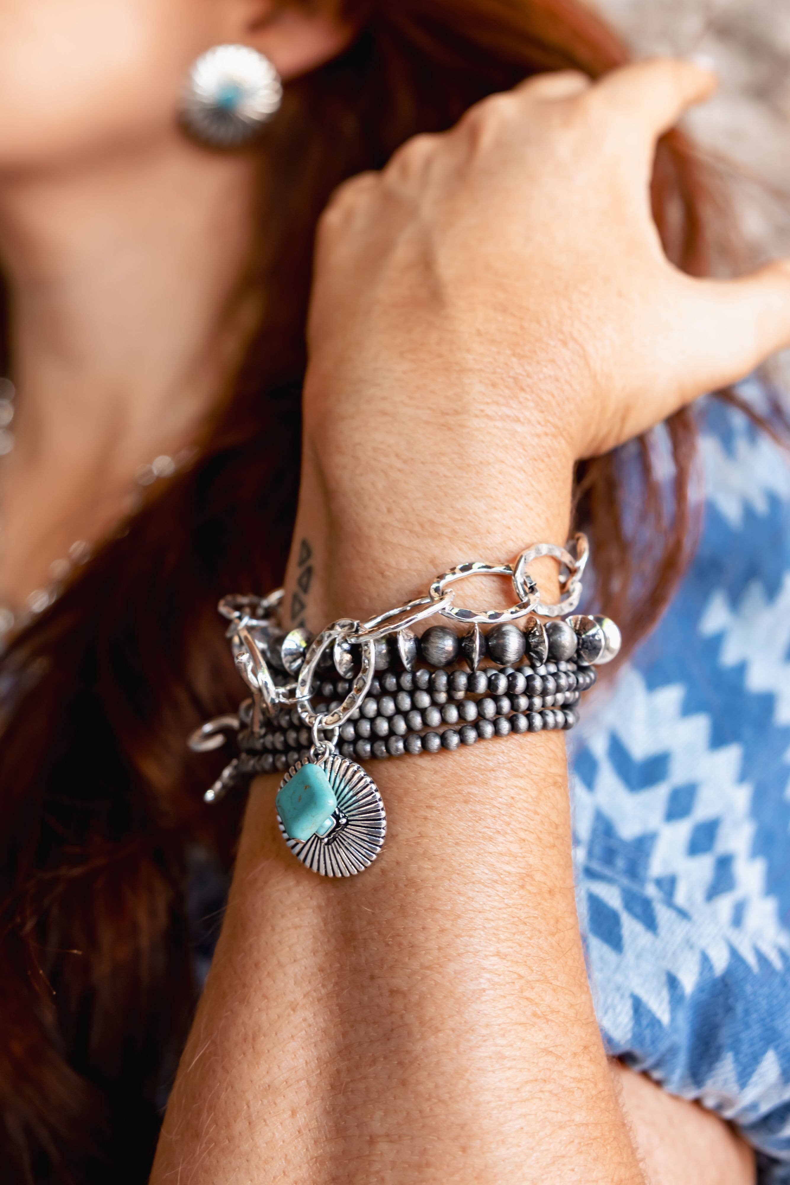 7" Chunky Chain Bracelet w/ Concho Charm w/ Toggle Closure