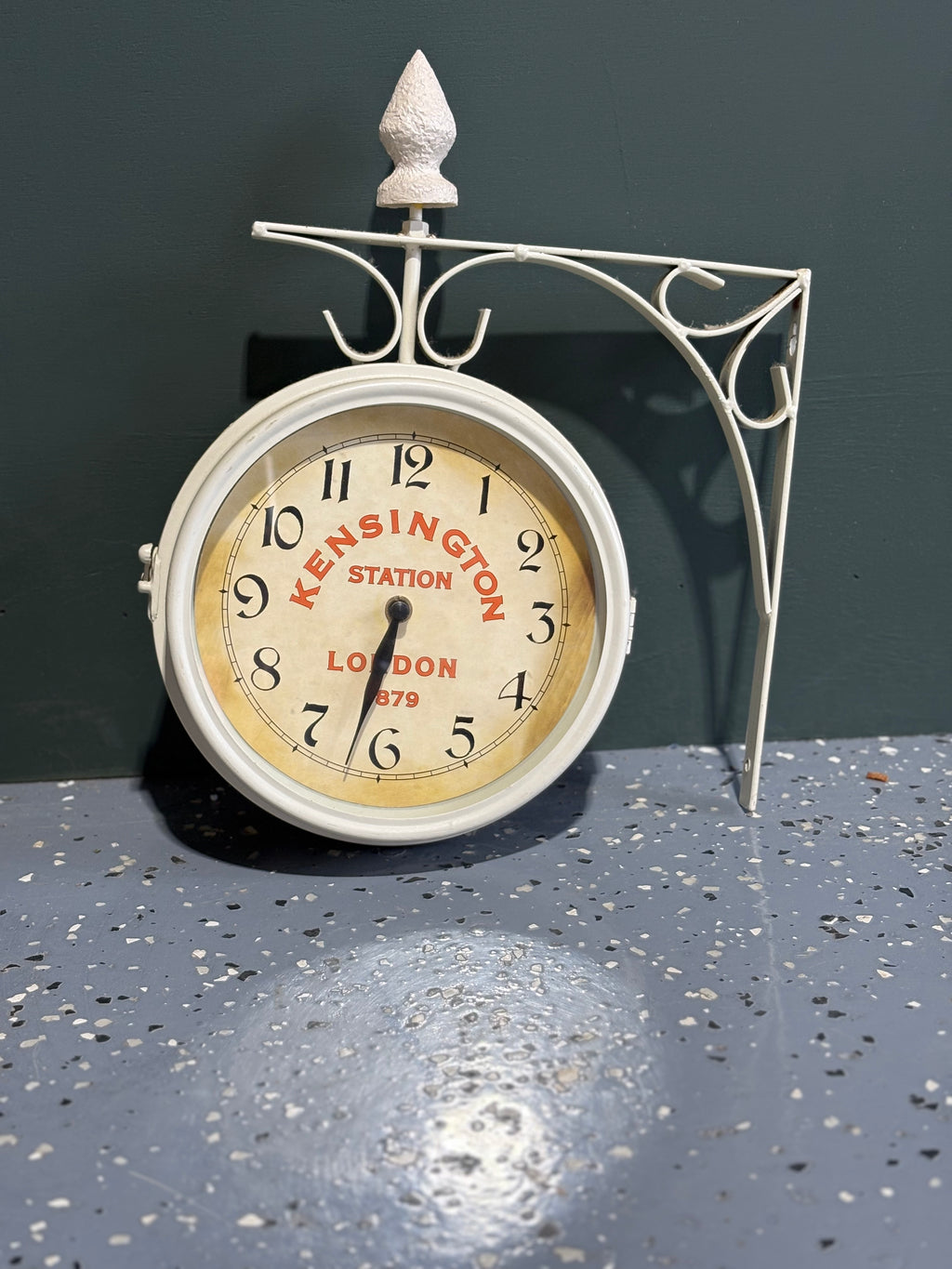 Vintage Wall Hanging Clock