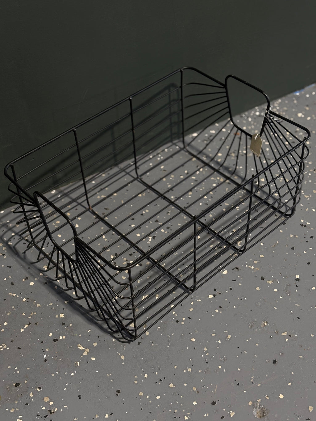 Black Wire Basket w/handles