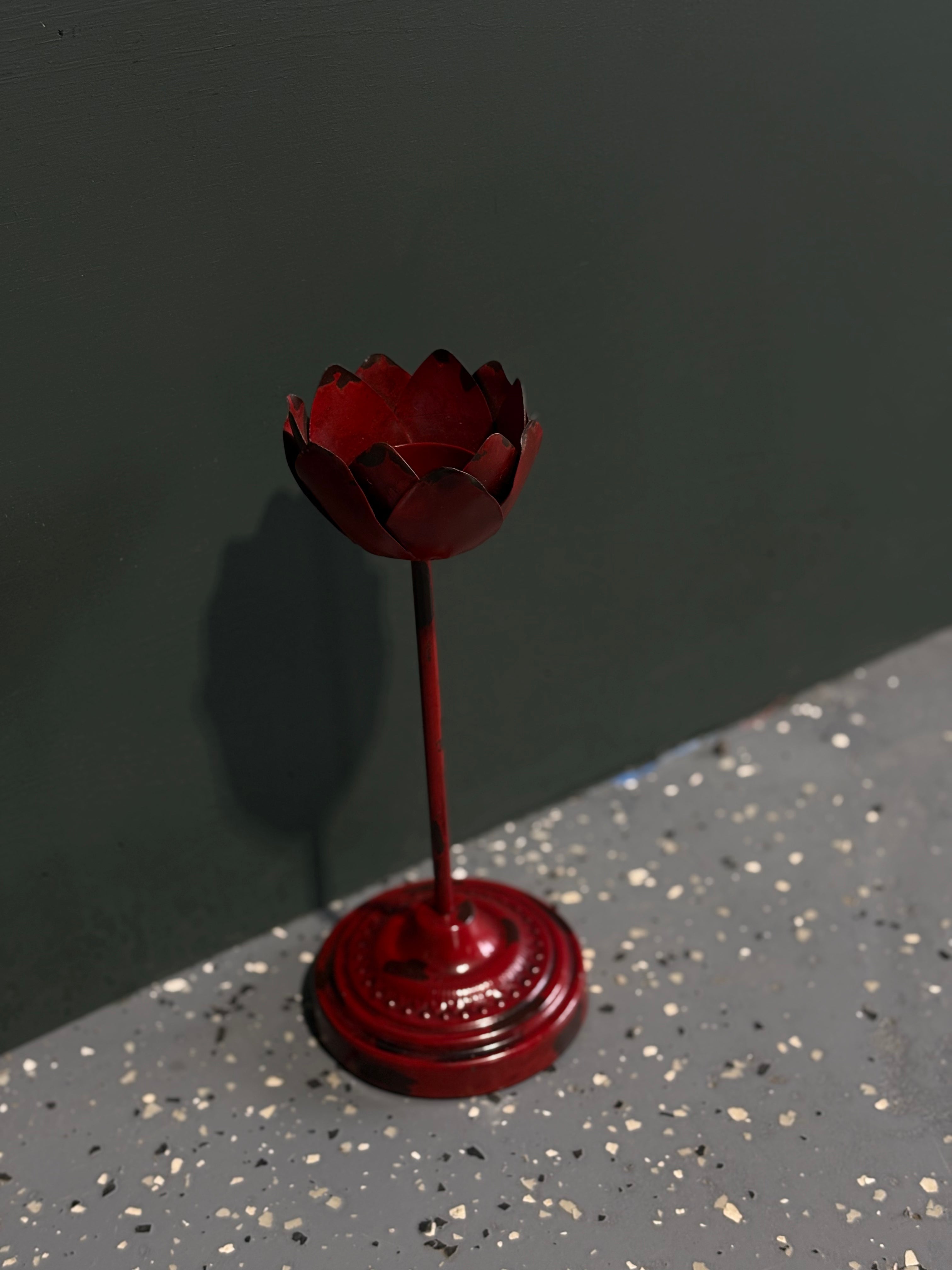 Blooming Red Candle Holder