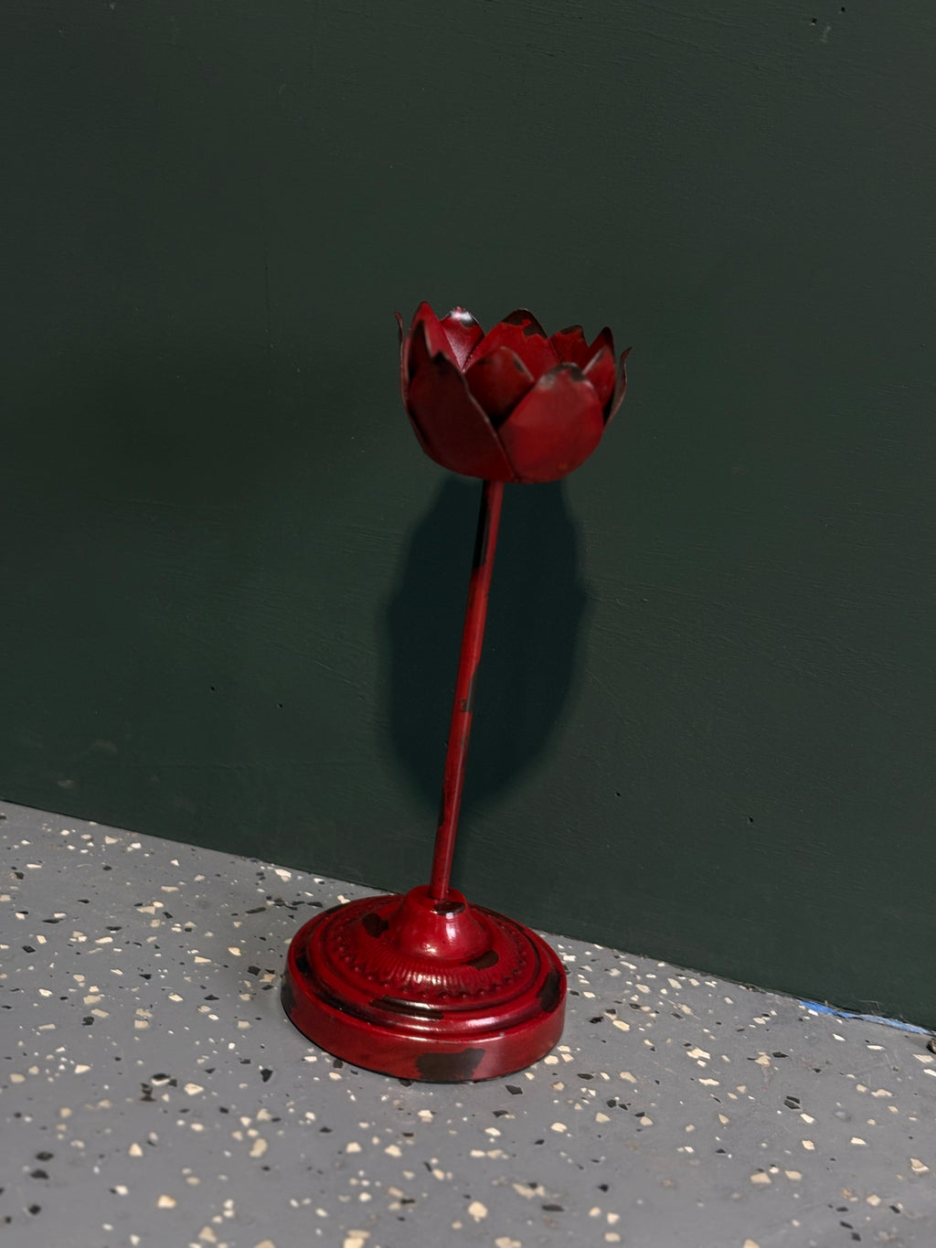 Blooming Red Candle Holder
