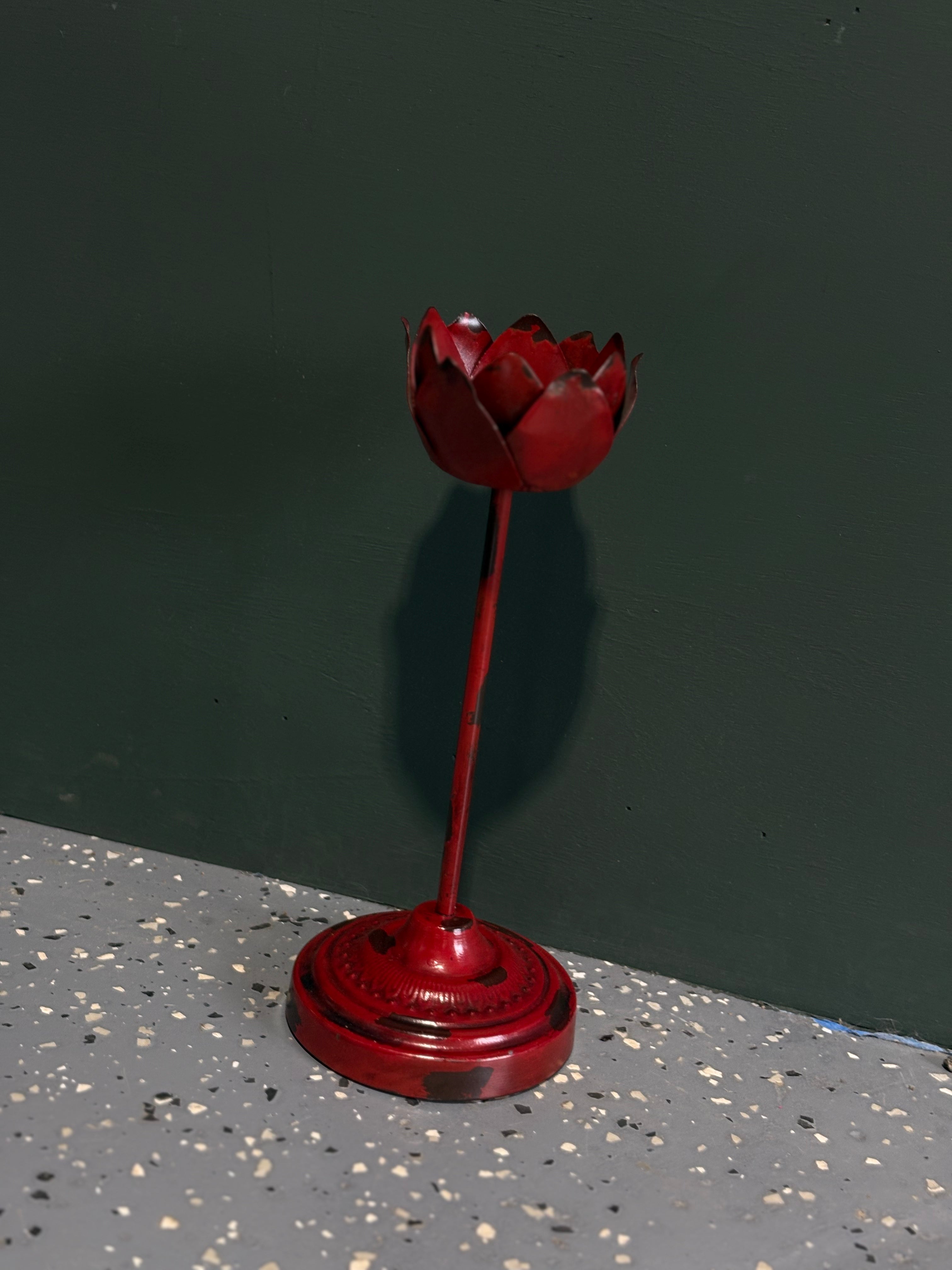 Blooming Red Candle Holder